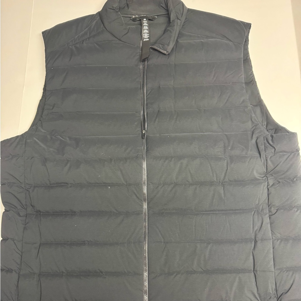 Men's Lululemon Black Puffer Vest